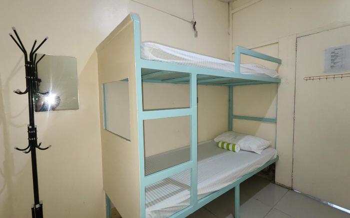 Resort's Side Hostel near Shangrila