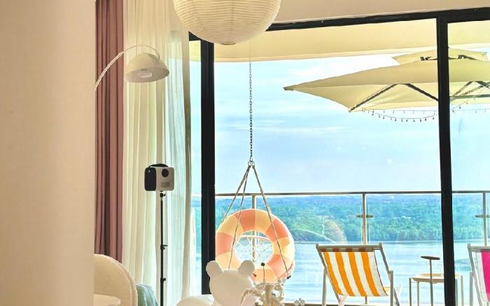 Dooga Ins-Macaron Cafe Seaview Cozy Pastel Retreat