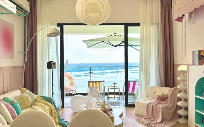 Dooga Ins-Macaron Cafe Seaview Cozy Pastel Retreat