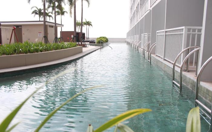 Penthouse Floor Overlooking Manila Bay
