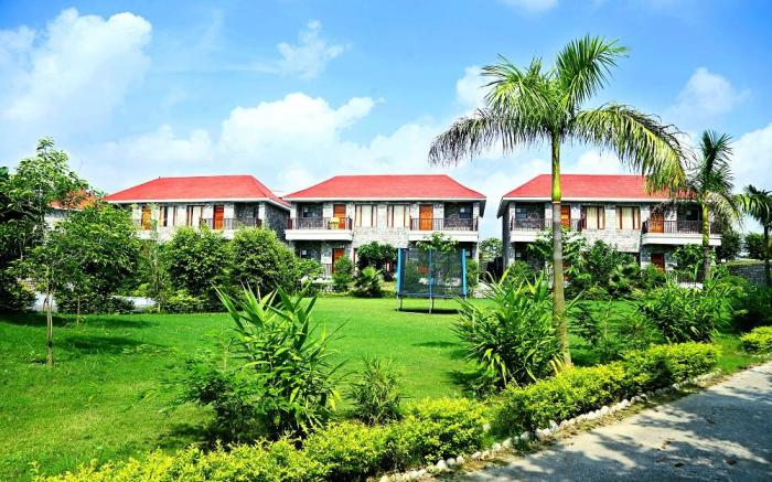 Crestmont Manral Resort Jim Corbett