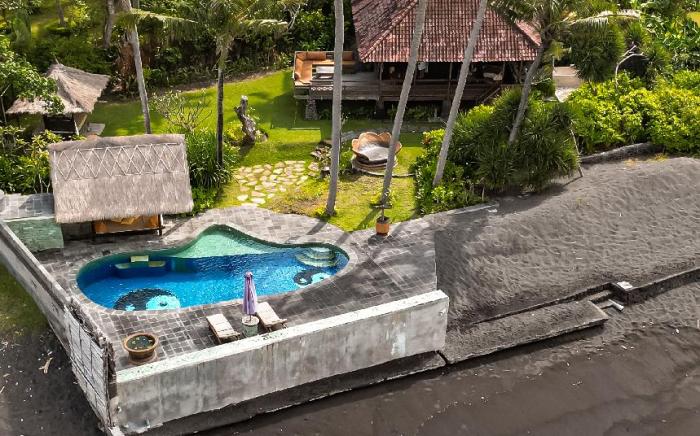 Secret Moon Beach House
