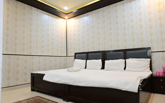 Hotel Awadh Vilas