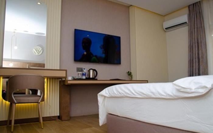 CheckInn Hotel Gimbiya 