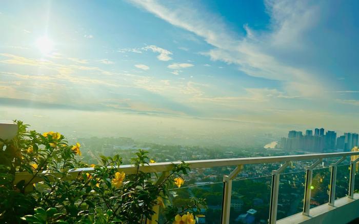 The Orabella 27F Chill Zone with a View