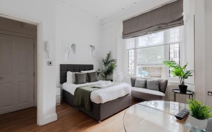 Comfortable Private Studio