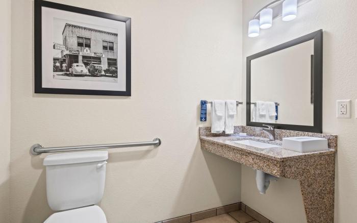 Cobblestone Hotel & Suites - Foley