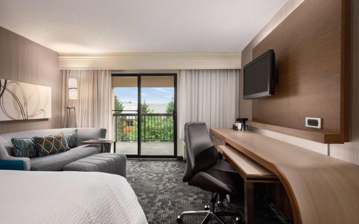 Courtyard by Marriott Dayton North