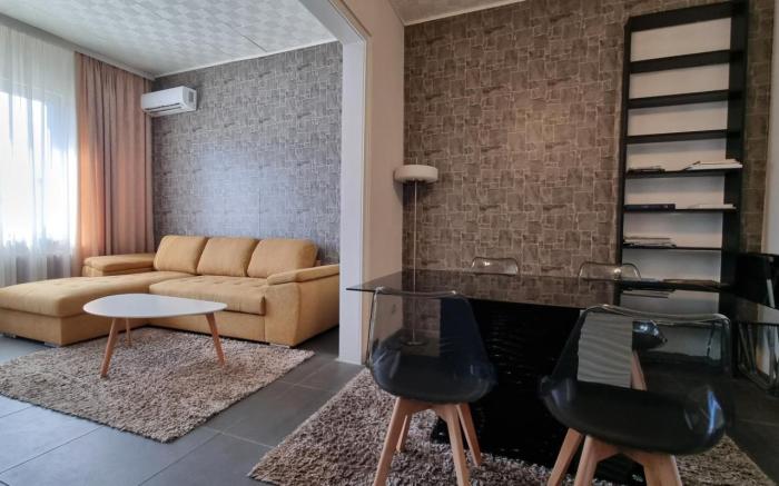 Central Apartment Shishman