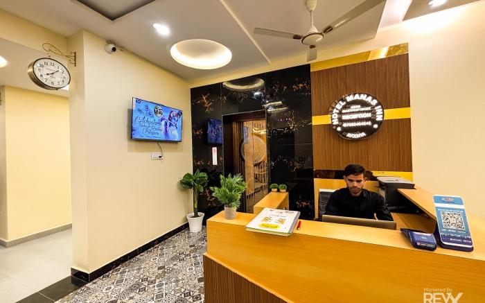 Hotel Manas Inn