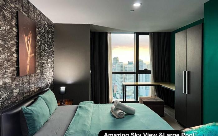 Amazing Century Spire Makati High Floor View 3812
