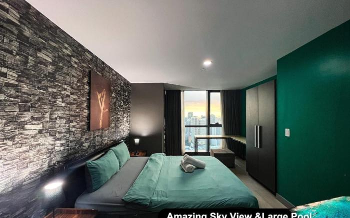 Amazing Century Spire Makati High Floor View 3812