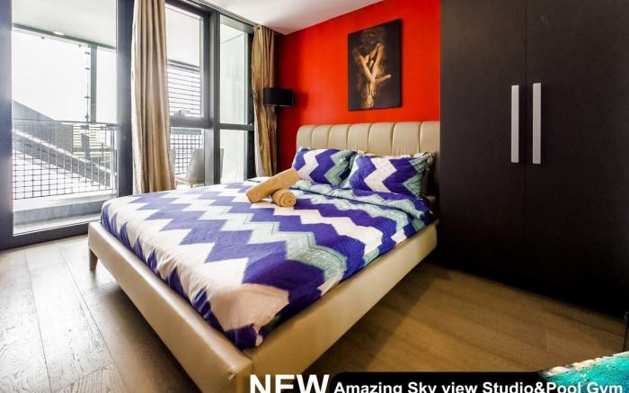 Amazing Century Spire Makati High Floor View 3323