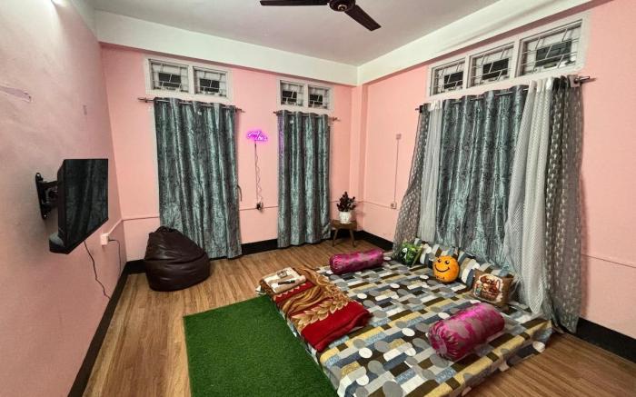 Mon's Homestay 2bhk