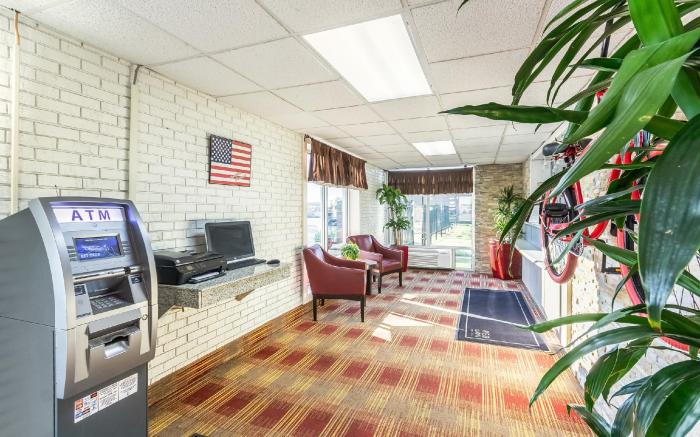 Countryside Suites Kansas City Independence I-70 East Sports Complex Hotel