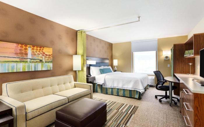 Home2 Suites by Hilton Omaha West, NE
