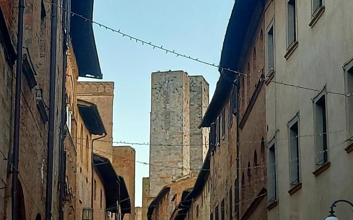 Charming San Gimignano Apartment with City Views