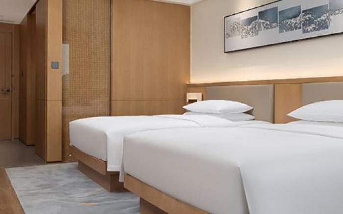 Guizhou Anshun Huangguoshu Grand New Century Resort Hotel