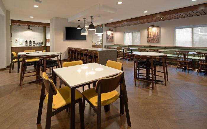 Fairfield Inn & Suites Seattle Sea-Tac Airport