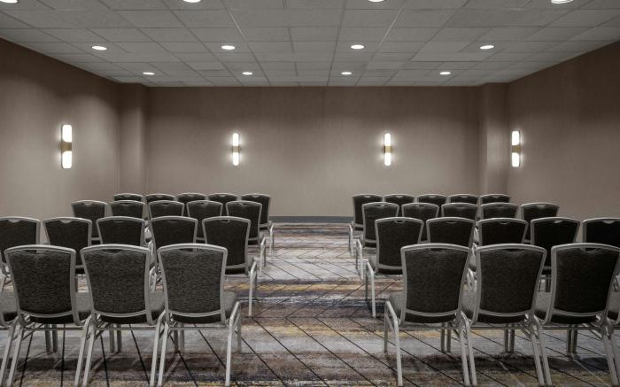 Renaissance Chicago North Shore Hotel