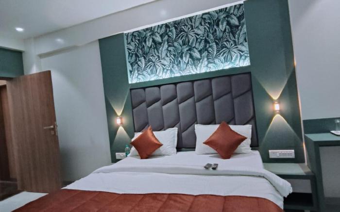 Hotel Everest Residency 