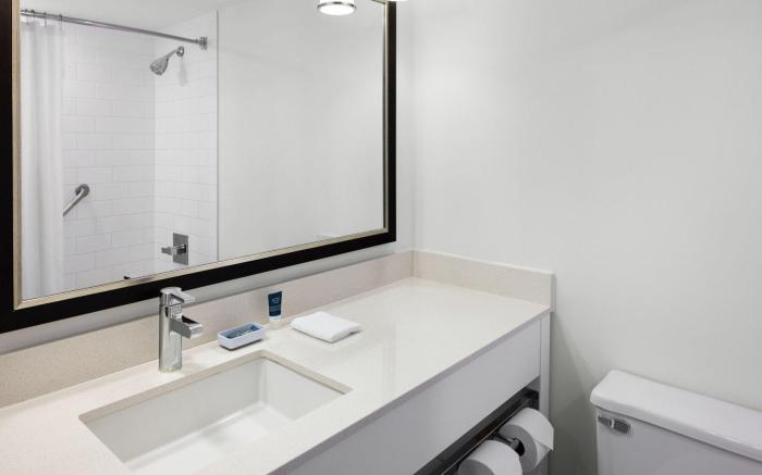Four Points by Sheraton Edmonton South