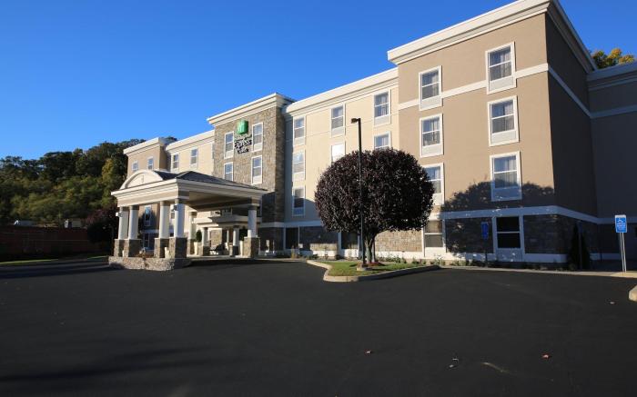 Holiday Inn Express Danbury I-84 By IHG