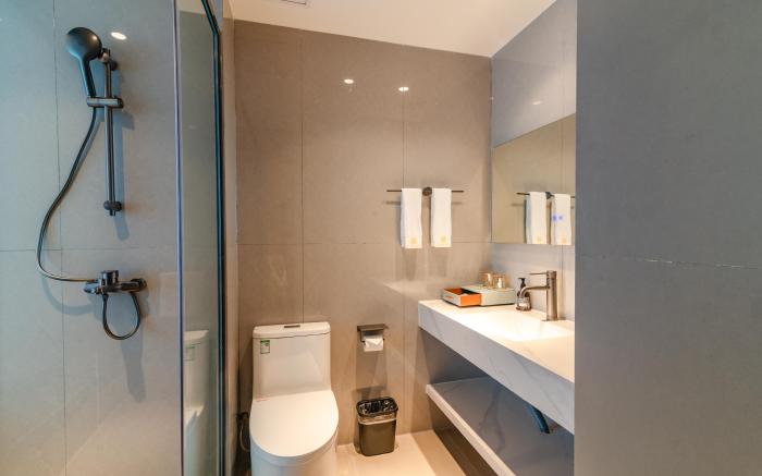 BILLIONS HOTEL