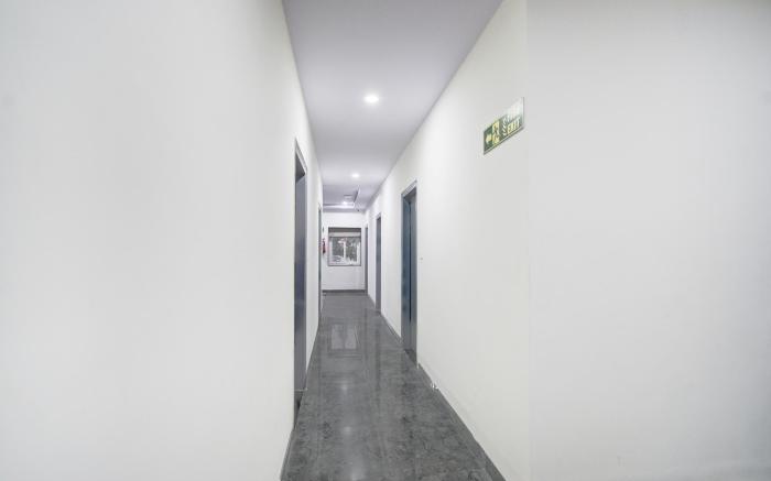 Super Townhouse Oak L B Nagar Metro Station