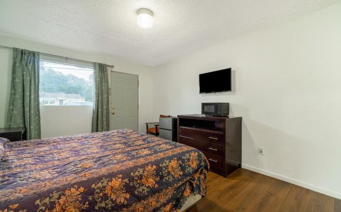 Shamrock Kings Inn By OYO Marked Tree I-555