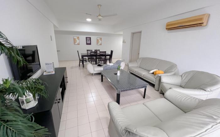 Fahrenheit Suites 16Pax DeluxeFamilySuite 04