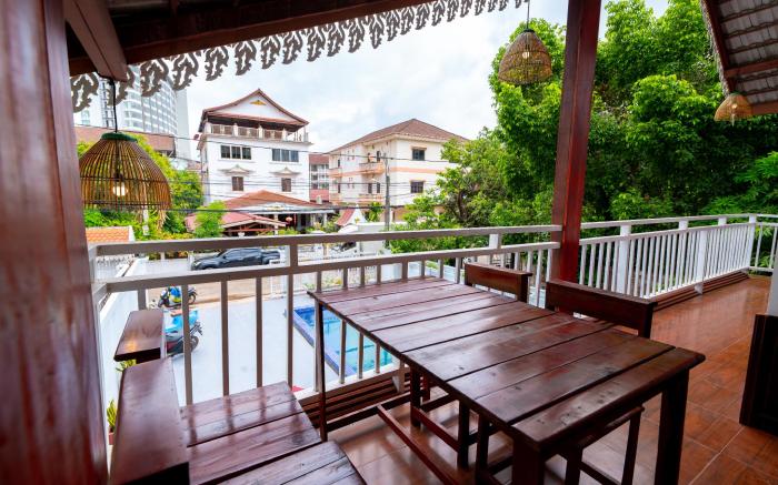 vientiane ruby villa hotel