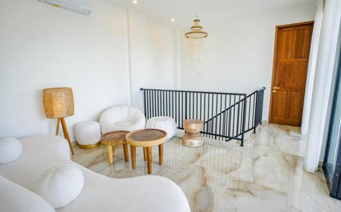 NEW Spacious villa 5 m to beach