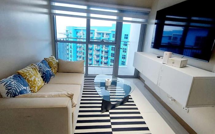 19Haitch - 1br condo unit in Paranaque