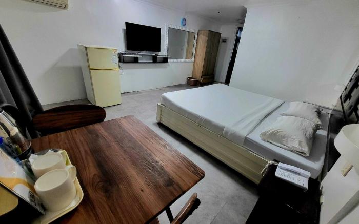 OYO 1141 Healing Condo Hotel