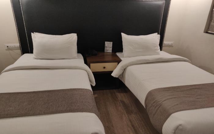 OYO 25040 Hotel Victoria