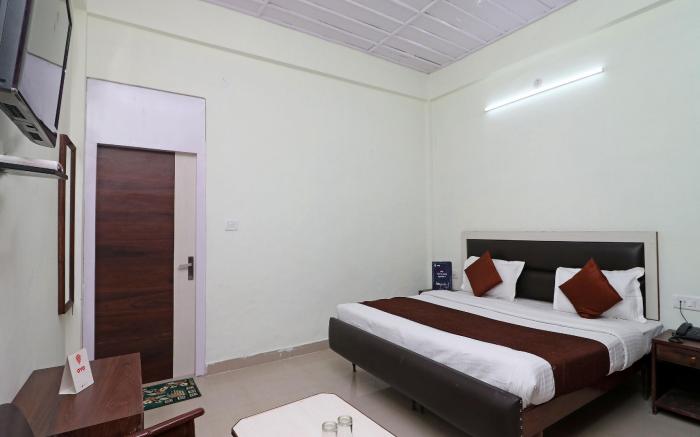 OYO 13908 Hotel India