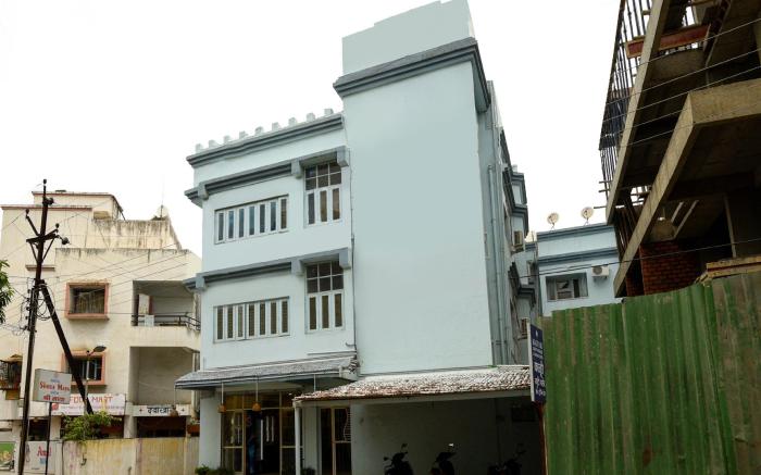 OYO 15199 Hotel Shree Maya