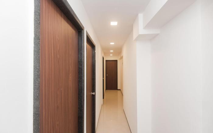 Vaccinated Staff - OYO 15717 RK Residency