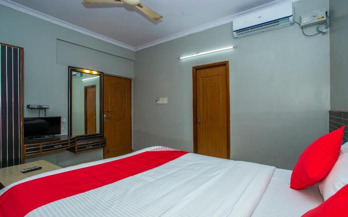 Hotel O White Fort Near Lalbagh Botanical Garden