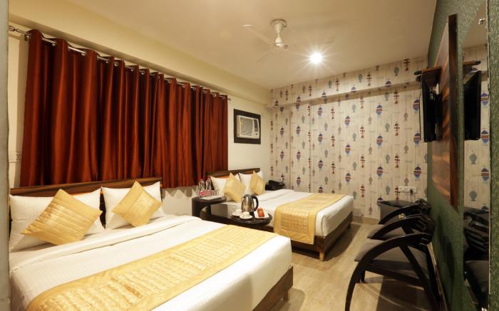 Hotel Ark Wood At Airport