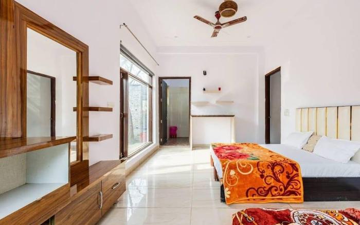 Private Farm house in Gurgaon 