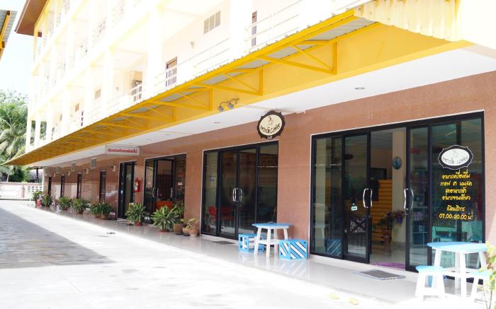 Jirasin Ranong Apartment