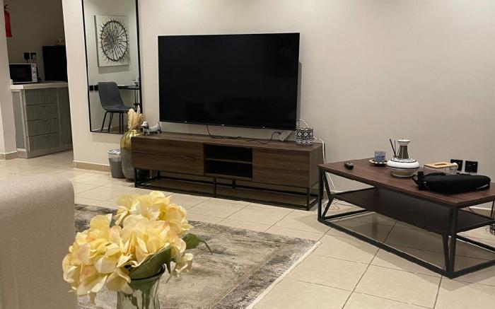 Quiet and Elegant Self-Instrument Apartment