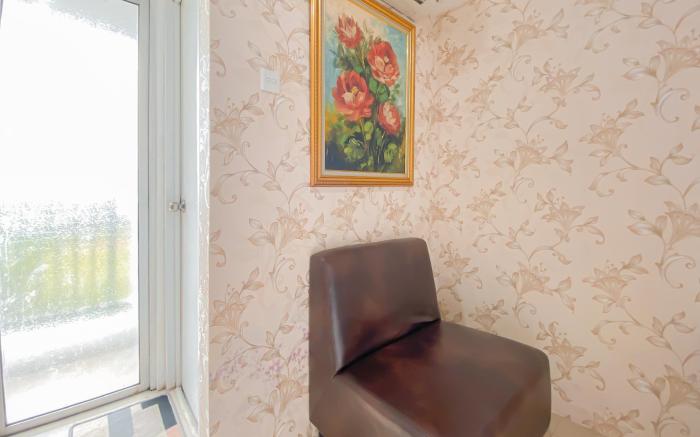 Cozy Studio Apartment Bassura City By Travelio