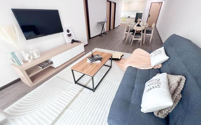 MH Maison 7Pax ModernSuite NeaKLTrader 20