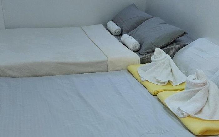 Balancia Guest House @ 3rd flr., Parisas, Camp 7