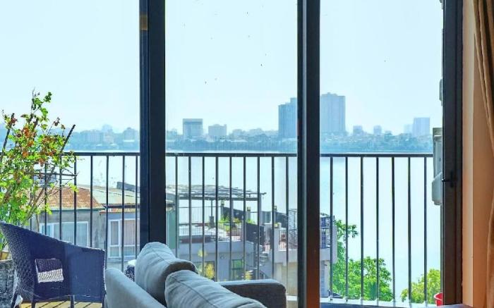 Apartment in West Lake- Lake View