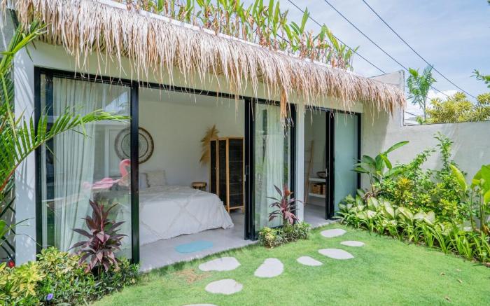Casa Luna - 4BR villa near Canggu
