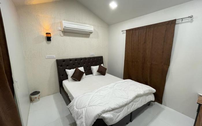 Jay Jaliyan Hotel And Resort LLP